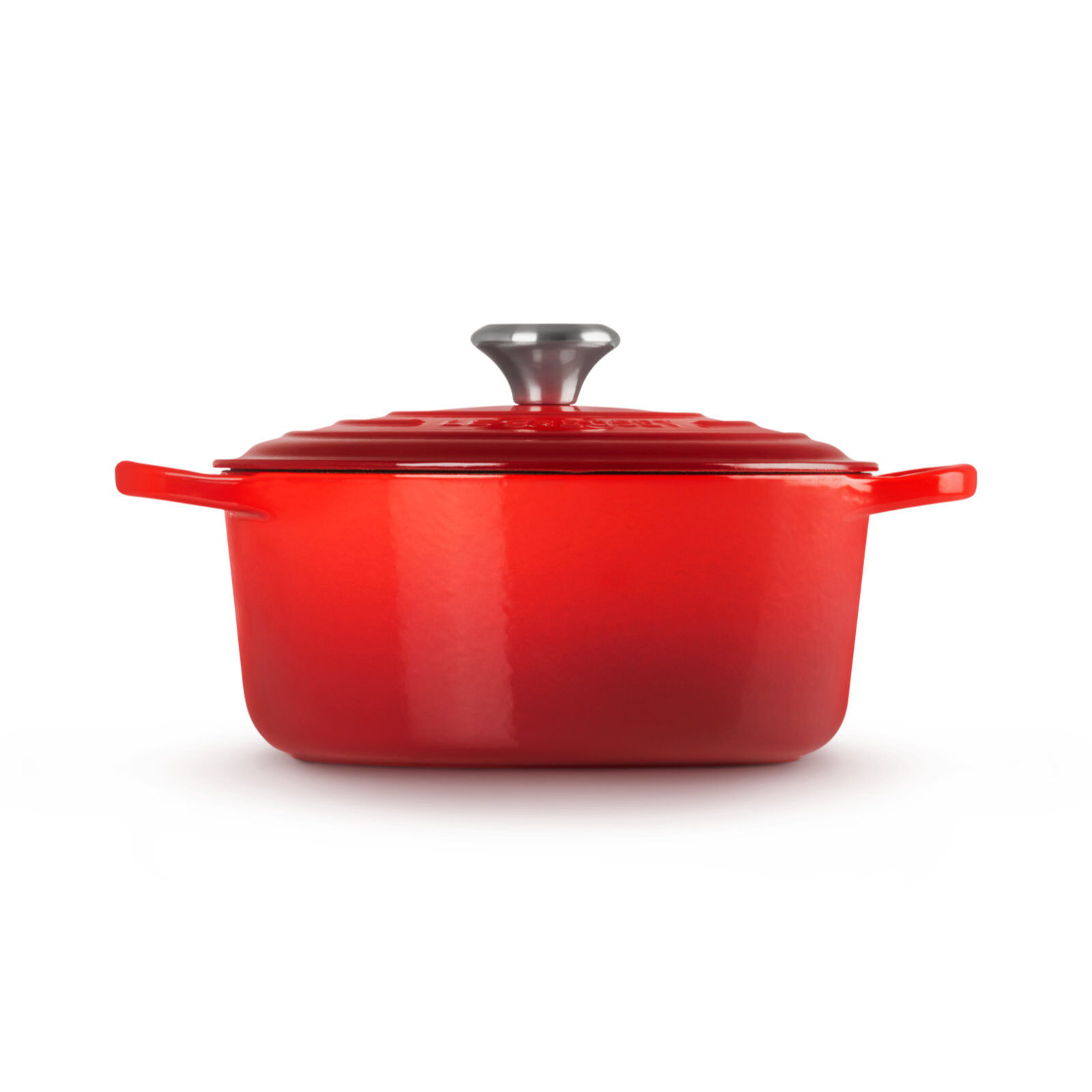 シグニチャー ココット・ロンド 24cm チェリーレッド (シルバーツマミ) | 両手鍋 ｜ル・クルーゼ（Le Creuset）公式