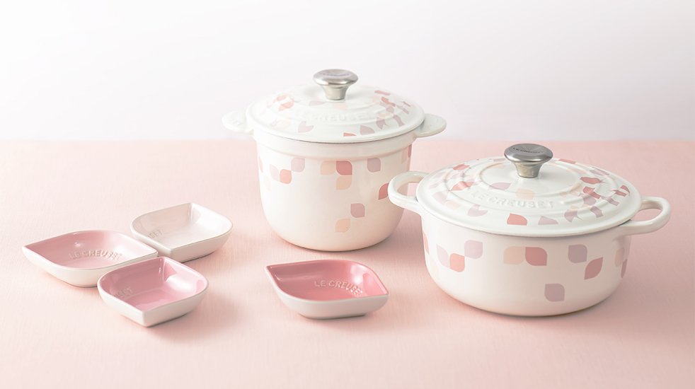 ひらりと舞う花びらをまとった日本発のペタルコレクションが限定発売 ル クルーゼ Le Creuset