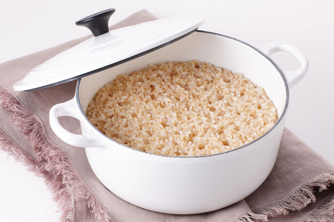 ル・クルーゼの製品で作る「玄米の炊き方」のレシピ